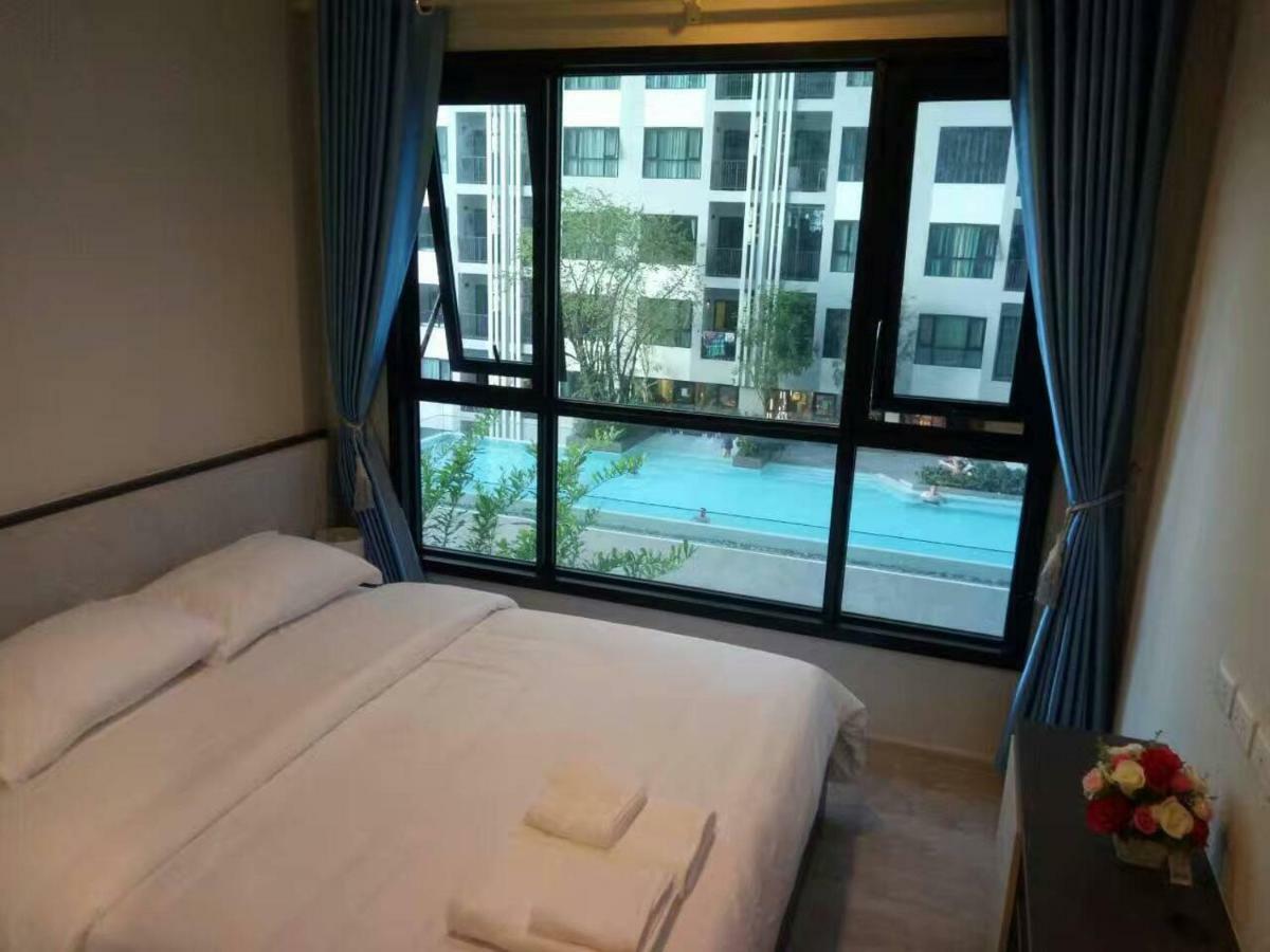 The Base Central Pattaya Exterior photo